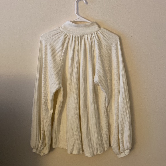 Vita Grace Palma Fine Gauge Sweater in Ivory White - Picture 11 of 15